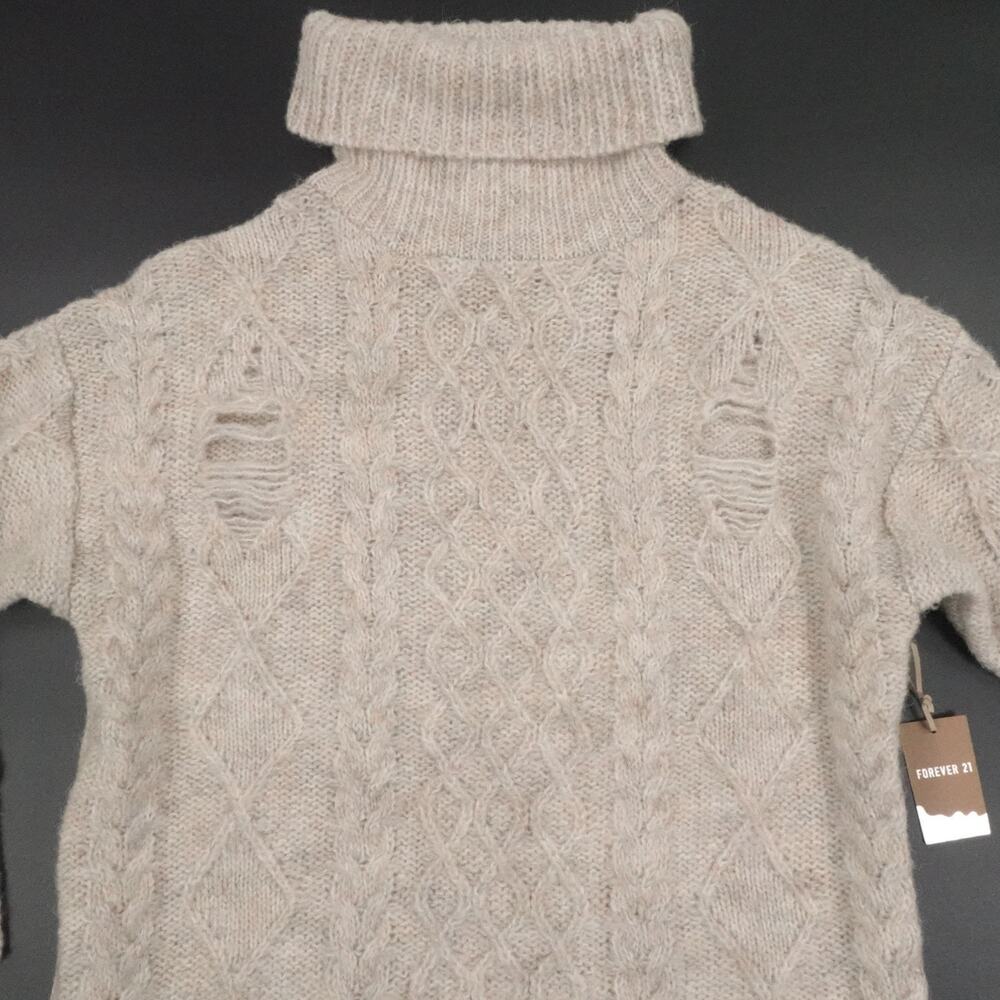 Forever 21 Sweater Womens Medium Oatmeal Distressed Cable Knit Turtleneck‎ Cozy
